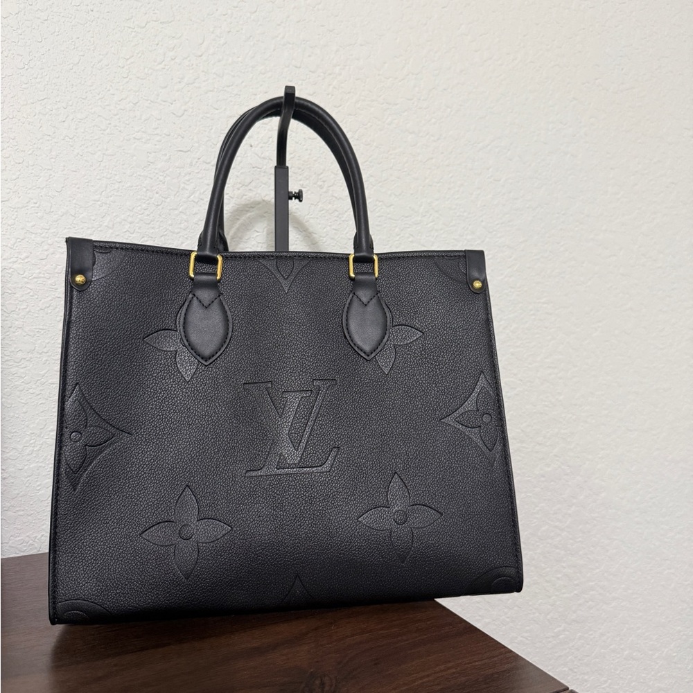 Amazon Essentials Black Embossed Tote - image 1